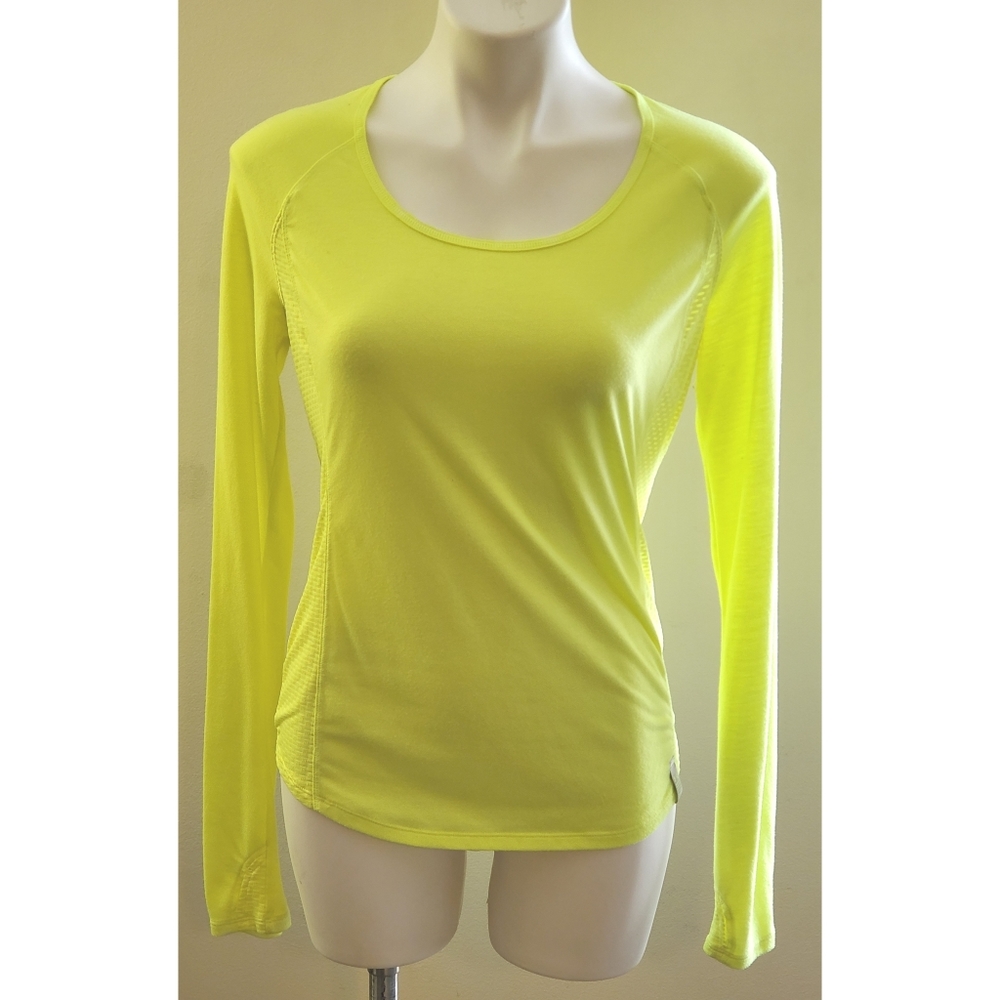 Under Armour fitted heat gear top